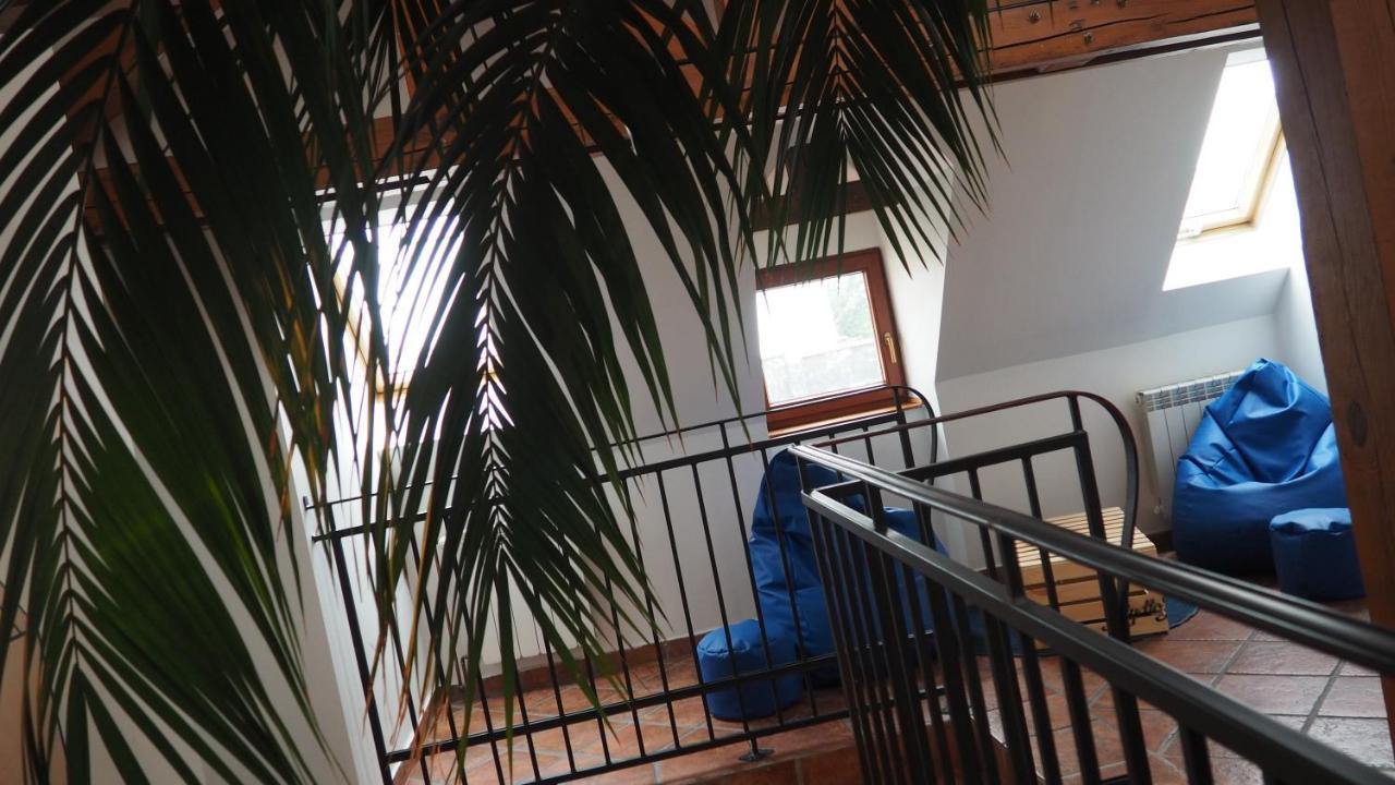 Hostel Mlotek I Perlik تارنوفسكي غوره المظهر الخارجي الصورة